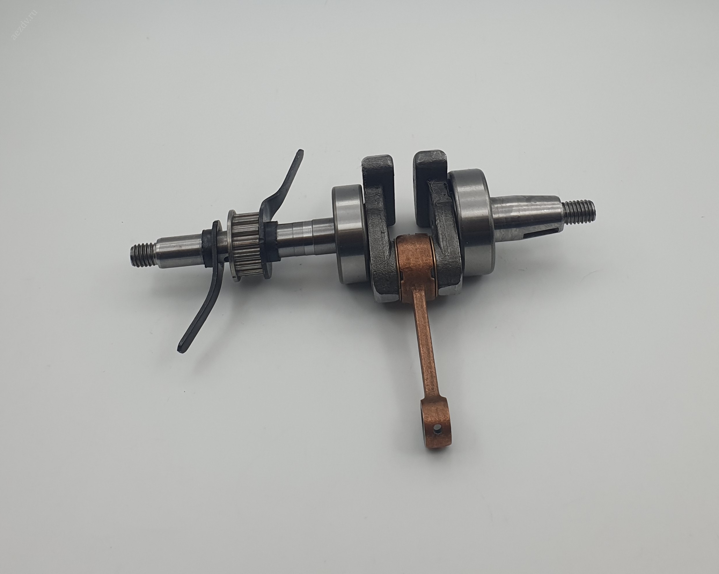 Коленвал для 4-х тактной бензокосы (HONDA GX35)