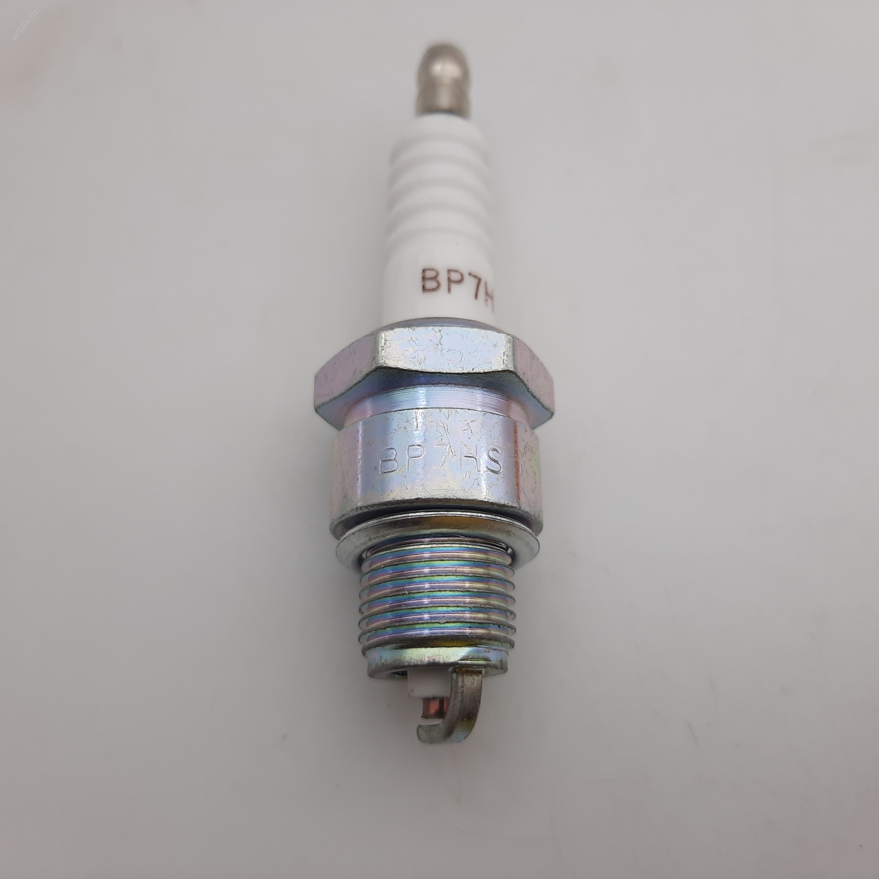 Свеча 4Т NGK (BP7HS, короткая резьба), аналог